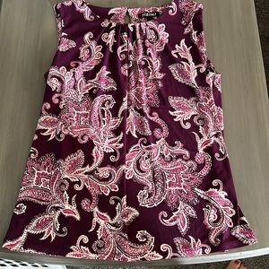 Beautiful deep purple, pink and white dressy tank top in excellent condition!
